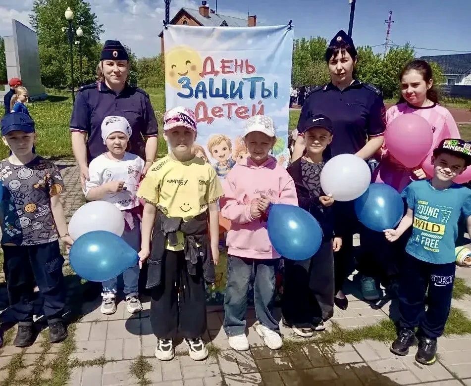 В Новосибирской области в честь празднования Дня защиты детей сотрудники Госавтоинспекции провели мероприятие для детей