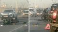 Мотоцикл столкнулся с двумя автомобилями на дамбе ГЭС