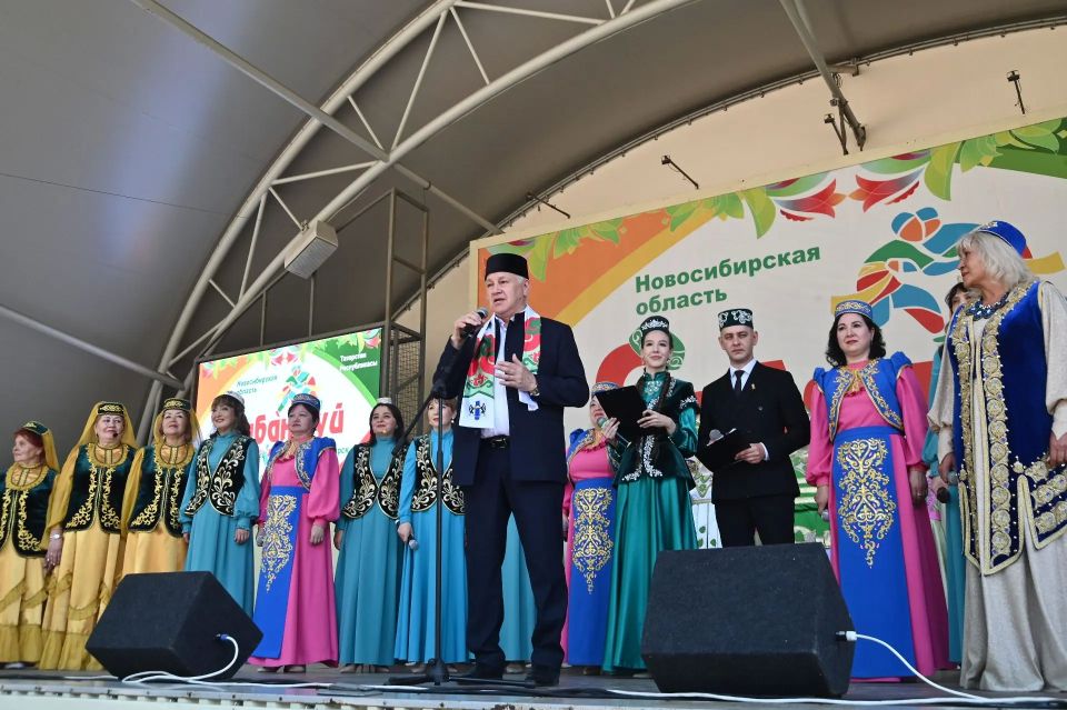 Тысячи новосибирцев приняли участие в Межрегиональном празднике «Сибирский Сабантуй – 2026» Тысячи новосибирцев приняли участие в Межрегиональном празднике «Сибирский Сабантуй – 2026»