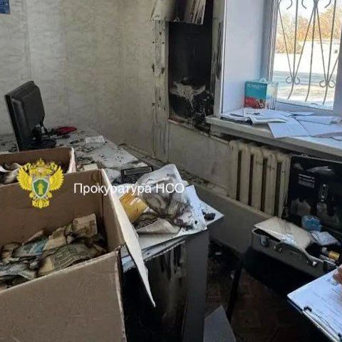 Сотрудница почты в Новосибирской области украла с работы почти 3 млн и устроила пожар, чтобы скрыть пропажу Сотрудница почты в Новосибирской области украла с работы почти 3 млн и устроила пожар, чтобы скрыть пропажу