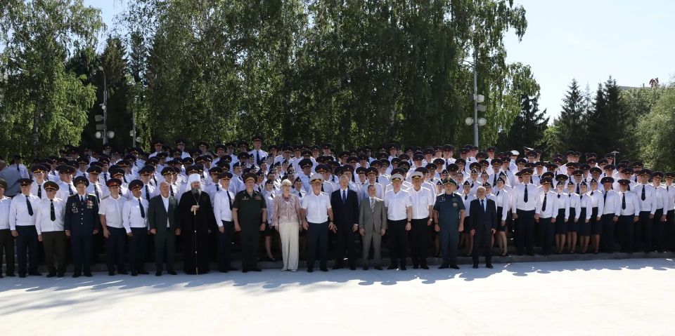 Начальник областного полицейского Главка принял участие в торжественном мероприятии, посвященном Присяге молодых сотрудников уголовно-исполнительной системы Новосибирской области Начальник областного полицейского Главка принял участие в торжественном мероприятии, посвященном Присяге молодых сотрудников уголовно-исполнительной системы Новосибирской области