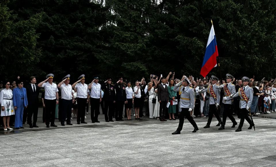 Начальник областного полицейского Главка принял участие в торжественном мероприятии, посвященном Присяге студентов Сибирского университета потребительской кооперации Начальник областного полицейского Главка принял участие в торжественном мероприятии, посвященном Присяге студентов Сибирского университета потребительской кооперации