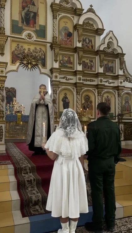 «Он сделал мне предложение по телефону»: жительница Новосибирска проехала через всю страну, чтобы встретится с мужем на СВО «Он сделал мне предложение по телефону»: жительница Новосибирска проехала через всю страну, чтобы встретится с мужем на СВО