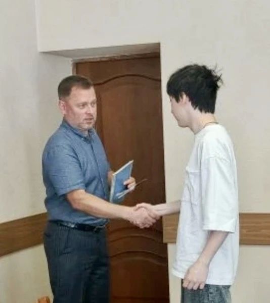 В Новосибирске состоялось торжественное вручение паспортов юным гражданам, достигшим 14-летнего возраста В Новосибирске состоялось торжественное вручение паспортов юным гражданам, достигшим 14-летнего возраста