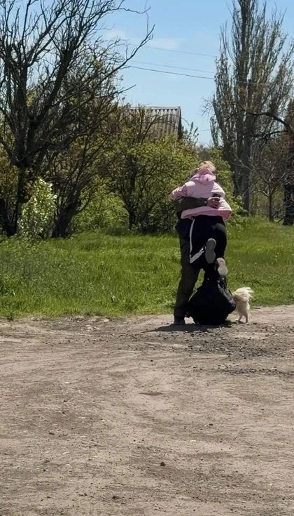 «Он сделал мне предложение по телефону»: жительница Новосибирска проехала через всю страну, чтобы встретится с мужем на СВО «Он сделал мне предложение по телефону»: жительница Новосибирска проехала через всю страну, чтобы встретится с мужем на СВО