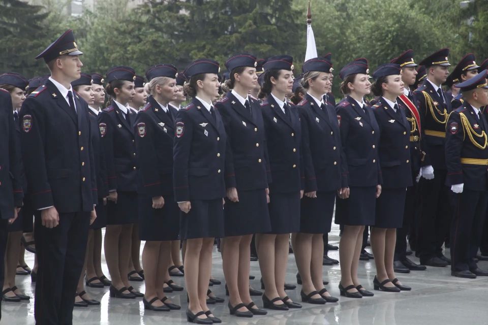 Максим Кудрявцев: Сегодня на Монументе Славы 158 сотрудников внутренних дел получили свои новые звания и первые офицерские погоны Максим Кудрявцев: Сегодня на Монументе Славы 158 сотрудников внутренних дел получили свои новые звания и первые офицерские погоны