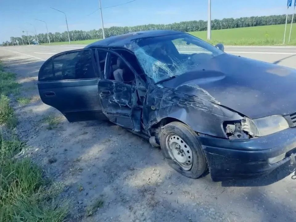 Двое подростков разбились на авто, влетев в столб в Новосибирской области Двое подростков разбились на авто, влетев в столб в Новосибирской области