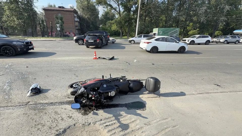 Мотоциклист погиб в ДТП в Ленинском районе