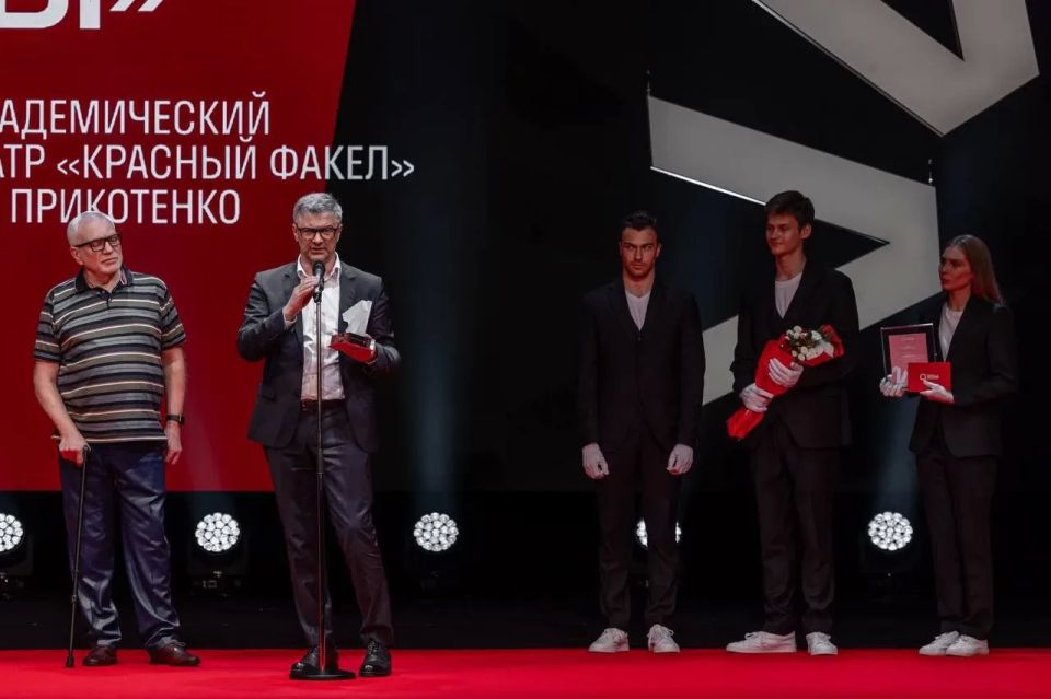 Масштабный смотр-конкурс вновь соберет на сибирской земле лучшие творческие коллективы страны Масштабный смотр-конкурс вновь соберет на сибирской земле лучшие творческие коллективы страны