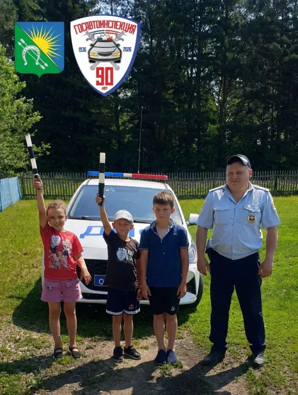 В Болотнинском районе сотрудники Госавтоинспекции напомнили школьникам о безопасности во время летних каникул В Болотнинском районе сотрудники Госавтоинспекции напомнили школьникам о безопасности во время летних каникул