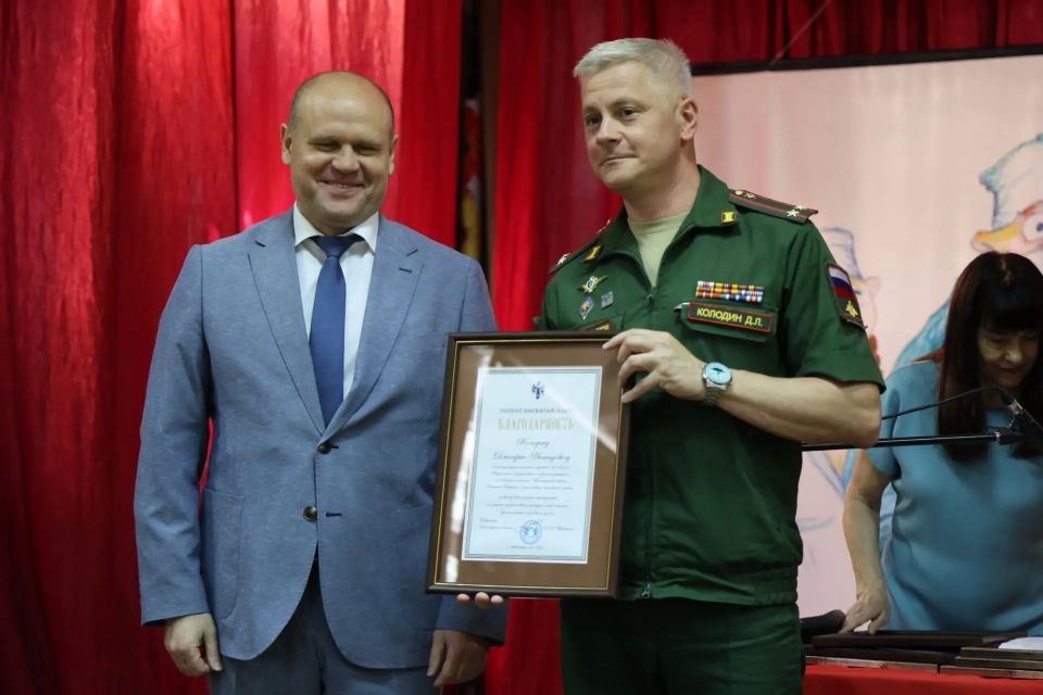 Новосибирские медики принимают поздравления накануне профессионального праздника Новосибирские медики принимают поздравления накануне профессионального праздника