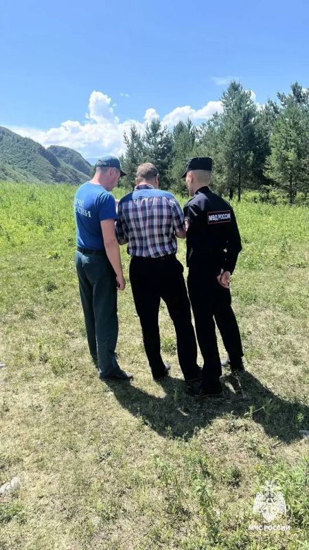 На Алтае продолжаются поиски 15-летнего юноши из Новосибирска, который сорвался с горы в Катунь во время селфи