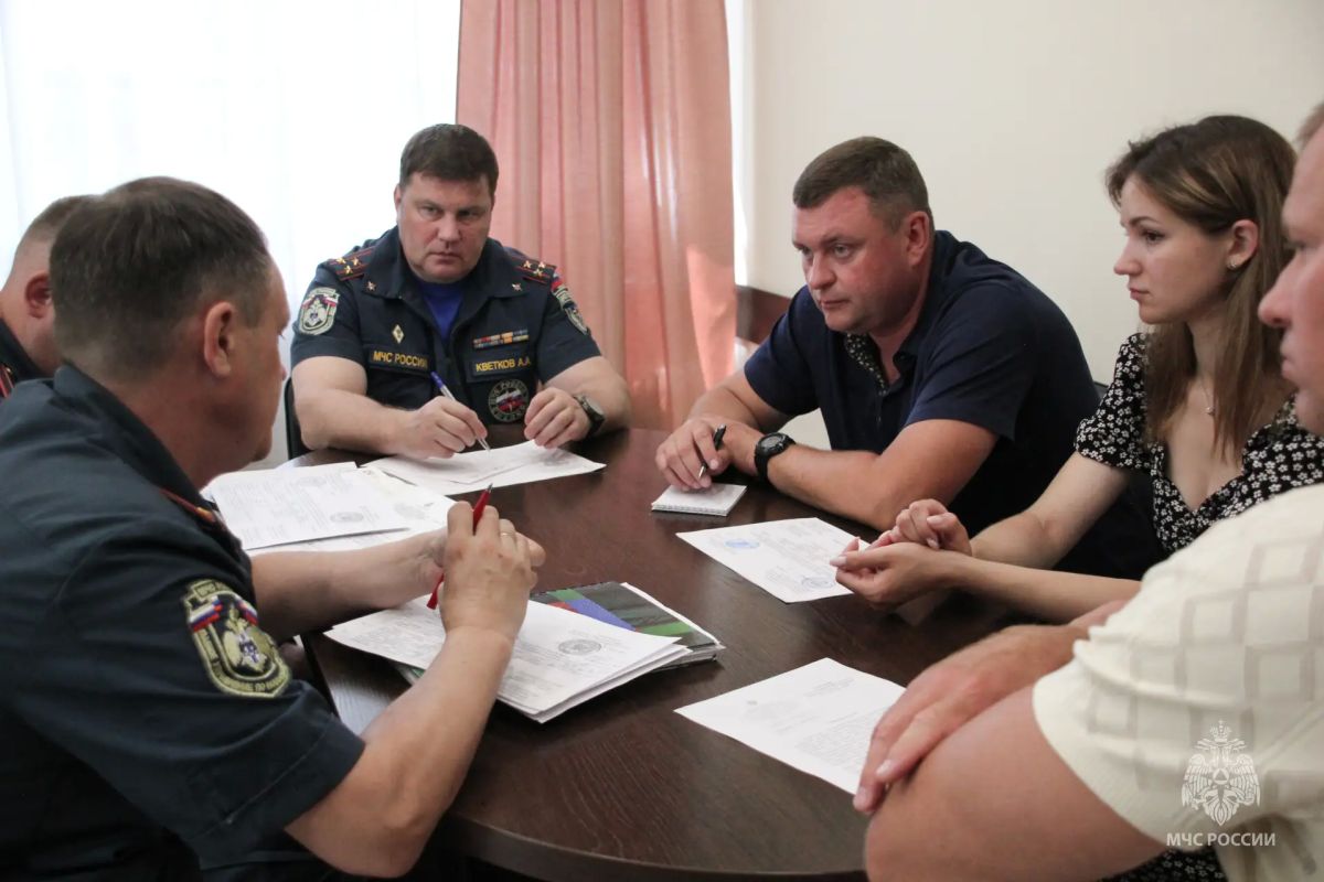 В МЧС России обсудили вопросы взаимодействия с добровольцами