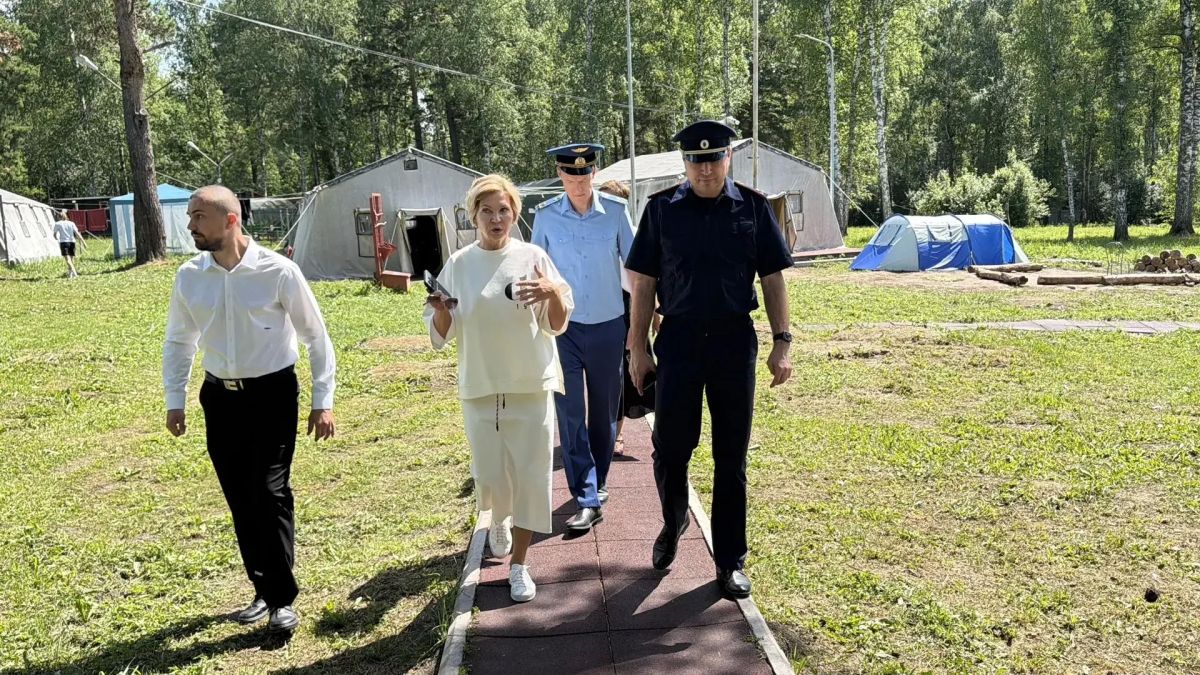 Исполняющий обязанности руководителя следственного управления Следственного комитета Российской Федерации по Новосибирской области Антон Бадулин принял участие в правовом форуме с подростками профильной смены «Гражданин... Исполняющий обязанности руководителя следственного управления Следственного комитета Российской Федерации по Новосибирской области Антон Бадулин принял участие в правовом форуме с подростками профильной смены «Гражданин...