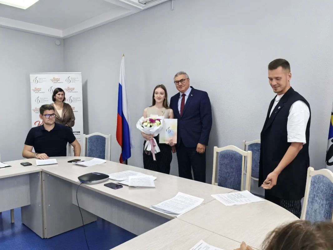 Молодежный совет при министерстве культуры Новосибирской области подвел итоги первого полугодия работына встрече с министром Молодежный совет при министерстве культуры Новосибирской области подвел итоги первого полугодия работына встрече с министром