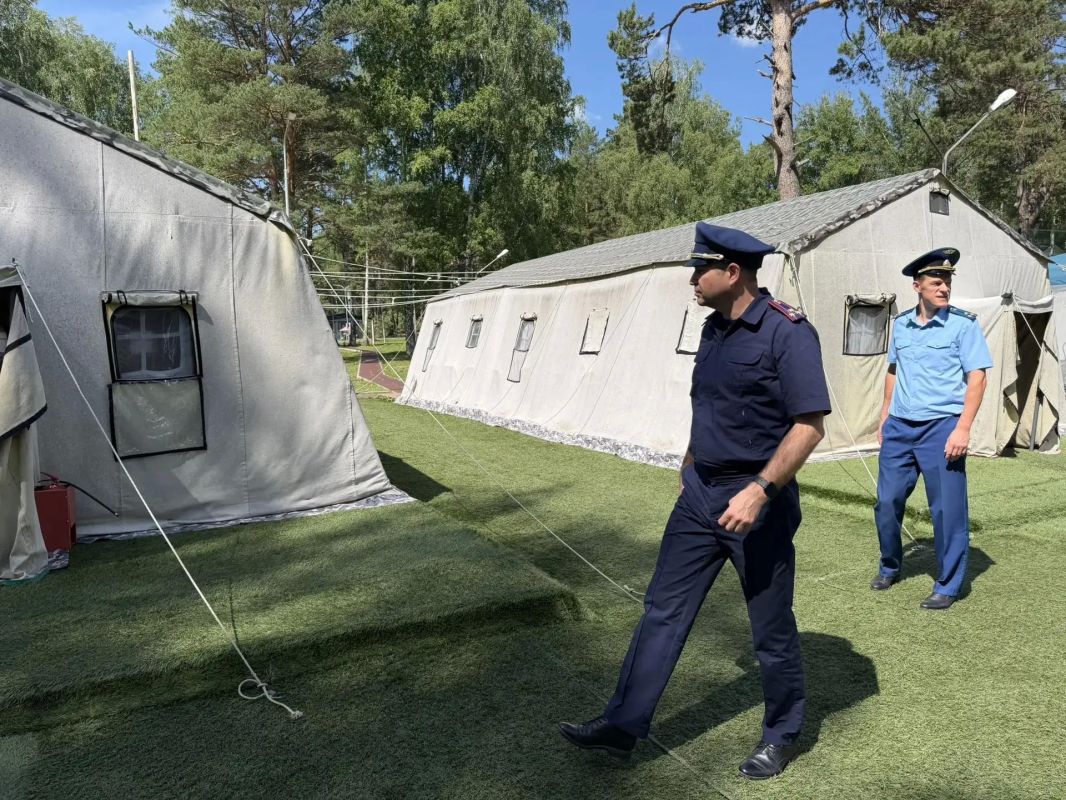Исполняющий обязанности руководителя следственного управления Следственного комитета Российской Федерации по Новосибирской области Антон Бадулин принял участие в правовом форуме с подростками профильной смены «Гражданин... Исполняющий обязанности руководителя следственного управления Следственного комитета Российской Федерации по Новосибирской области Антон Бадулин принял участие в правовом форуме с подростками профильной смены «Гражданин...