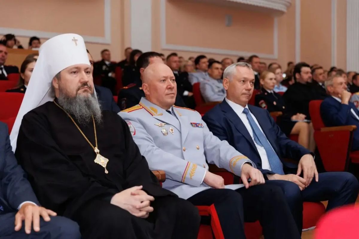 В Новосибирске прошло торжественное мероприятие, посвященное 90-летию Госавтоинспекции МВД России В Новосибирске прошло торжественное мероприятие, посвященное 90-летию Госавтоинспекции МВД России