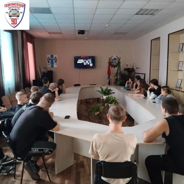 В Новосибирской области сотрудники Госавтоинспекции провели для студентов «краш–курс» по безопасности дорожного движения В Новосибирской области сотрудники Госавтоинспекции провели для студентов «краш–курс» по безопасности дорожного движения