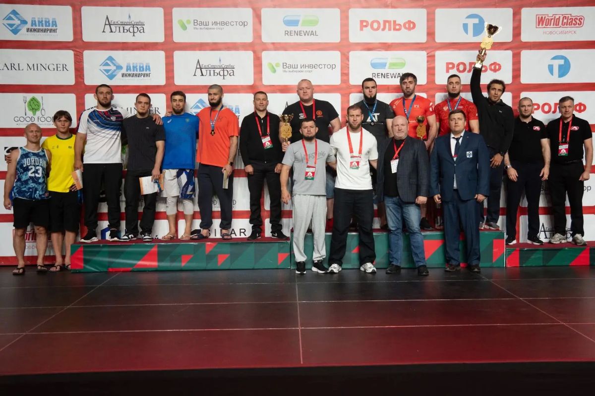 Новосибирцы завоевали 8 медалей на чемпионате России по грэпплингу Новосибирцы завоевали 8 медалей на чемпионате России по грэпплингу