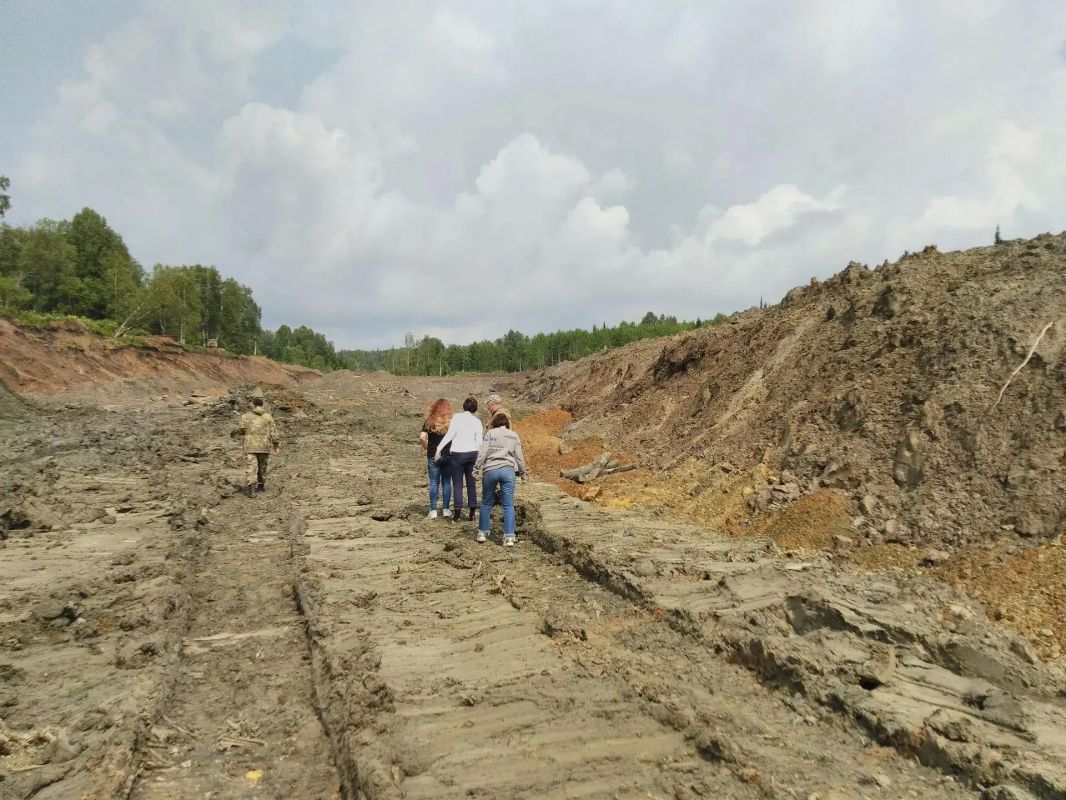 Публикуем новые фотографии для поэтического конкурса «ФотоСтихиЯ: кухня журналистики»! К 10-летию нашего сайта мы показываем всем настоящую «кухню» нашей профессии Публикуем новые фотографии для поэтического конкурса «ФотоСтихиЯ: кухня журналистики»! К 10-летию нашего сайта мы показываем всем настоящую «кухню» нашей профессии