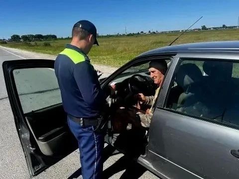В Новосибирской области полицейские провели профилактическую акцию «Пит-стоп безопасности» В Новосибирской области полицейские провели профилактическую акцию «Пит-стоп безопасности»