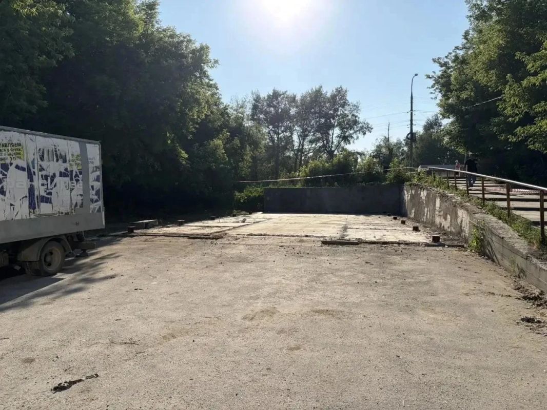 Ангар, контейнер и киоск демонтировали и вывезли с территории города на этой неделе Ангар, контейнер и киоск демонтировали и вывезли с территории города на этой неделе