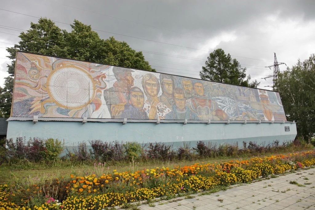 Панно из миллиона разноцветных плиток отремонтируют в Новосибирске
