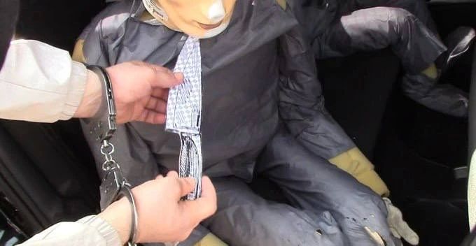 «Возил 5-летнюю девочку рядом с телом ее матери»: почему бойцу ММА, убившему женщину и ребенка, отказались дать пожизненный срок «Возил 5-летнюю девочку рядом с телом ее матери»: почему бойцу ММА, убившему женщину и ребенка, отказались дать пожизненный срок
