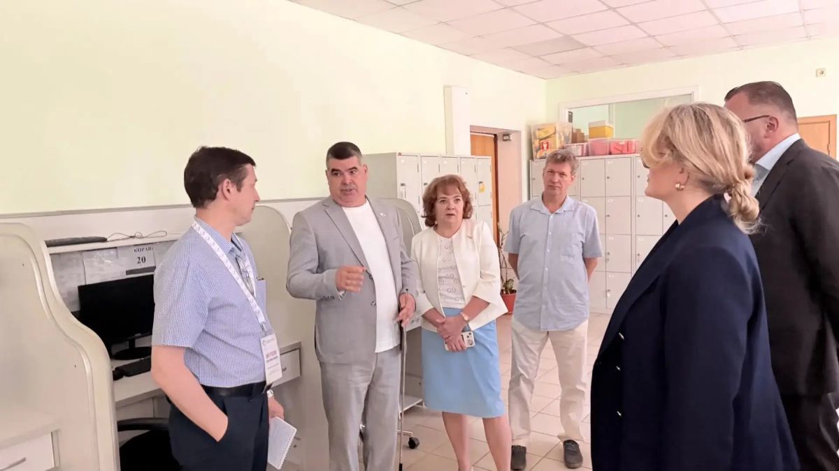 Обеспеченность медицинским оборудованием в Новосибирской области выше, чем в среднем по России Обеспеченность медицинским оборудованием в Новосибирской области выше, чем в среднем по России
