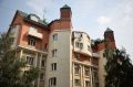 Очень странные дома: как 4-этажки в центре Новосибирска обросли мансардами