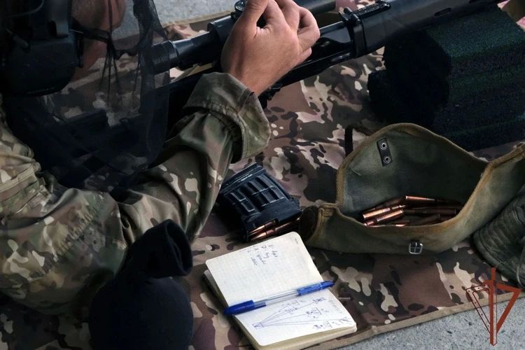 Учебно-методический сбор снайперов ОМОН Сибирского ордена Жукова округа Росгвардии прошел в Новосибирске Учебно-методический сбор снайперов ОМОН Сибирского ордена Жукова округа Росгвардии прошел в Новосибирске