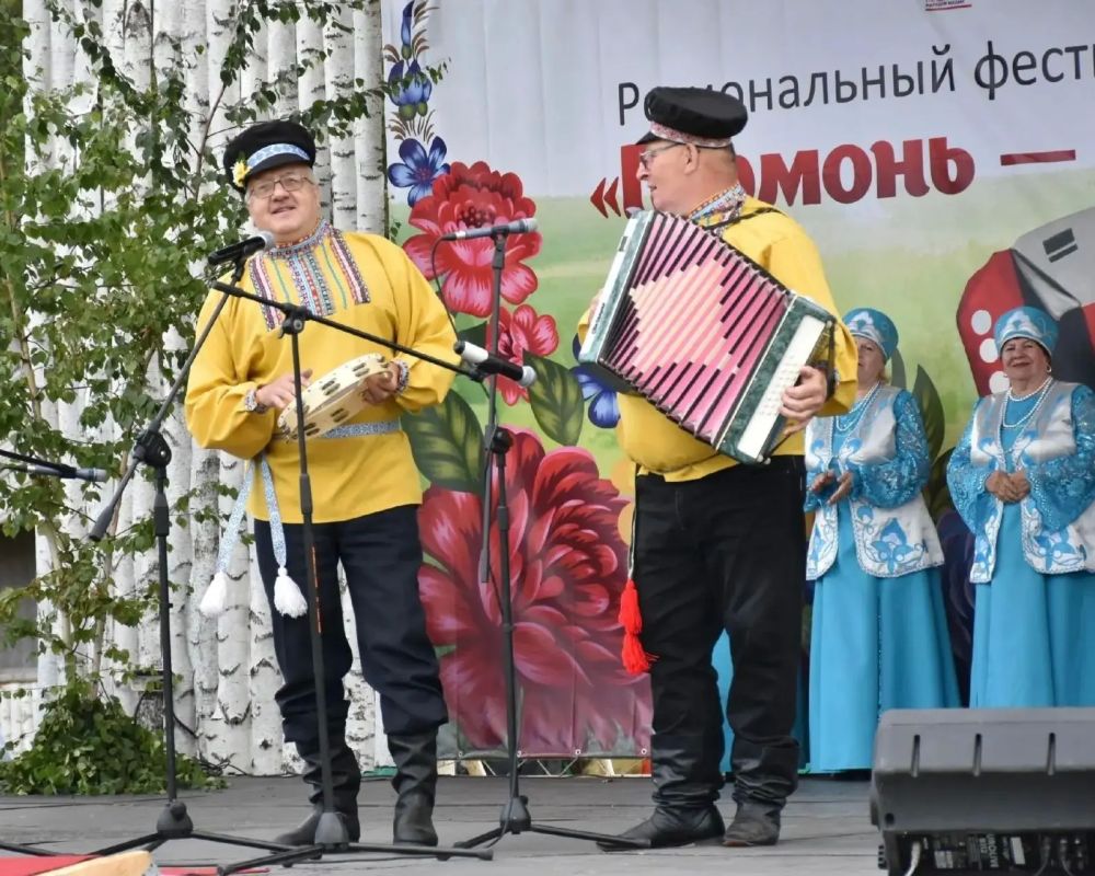Наигрыши, страдания и частушки «под язык»: в Каргатском районе прошел фестиваль гармонистов и частушечников Наигрыши, страдания и частушки «под язык»: в Каргатском районе прошел фестиваль гармонистов и частушечников