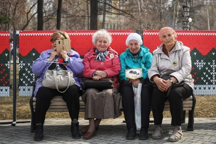 Прибавку к пенсии получат более 172 тысяч работающих новосибирцев в августе-2026