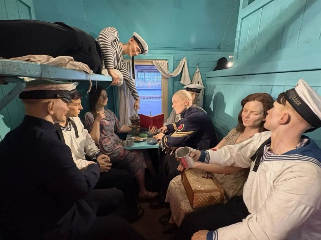 В Новосибирске сотрудники регионального следственного управления встретили «Поезд Победы» В Новосибирске сотрудники регионального следственного управления встретили «Поезд Победы»