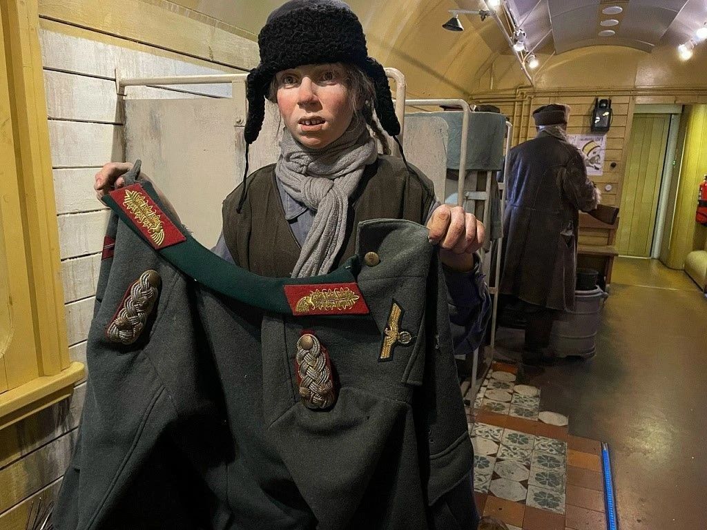 В Новосибирске сотрудники регионального следственного управления встретили «Поезд Победы» В Новосибирске сотрудники регионального следственного управления встретили «Поезд Победы»