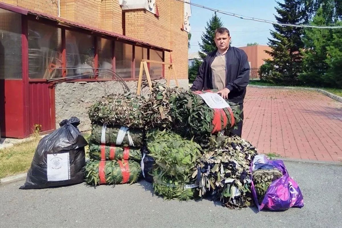 Волонтёры Новосибирской области отправили полезный груз бойцам