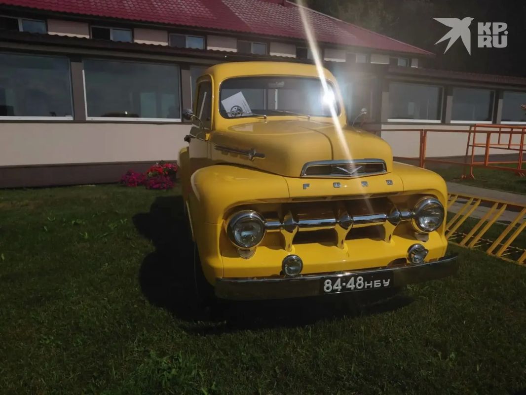 На выставке не только самолеты На выставке не только самолеты