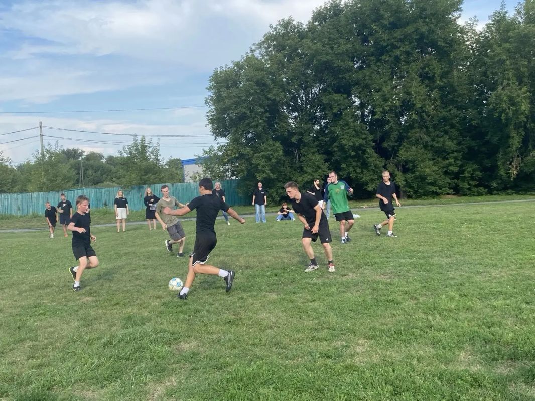 В Новосибирской области сотрудниками полиции принято участие в организации турнира по минифутболу в рамках акции «Каникулы с общественным советом» В Новосибирской области сотрудниками полиции принято участие в организации турнира по минифутболу в рамках акции «Каникулы с общественным советом»