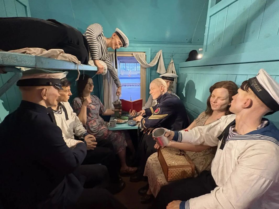 В Новосибирске сотрудники Восточного МСУТ СК России посетили передвижной музей «Поезд Победы» В Новосибирске сотрудники Восточного МСУТ СК России посетили передвижной музей «Поезд Победы»