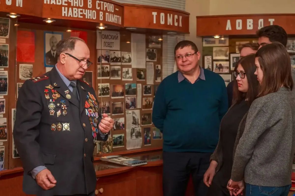 В Новосибирске подвели итоги фотоконкурса «Мир глазами ветеранов» среди ветеранов транспортной полиции Сибири В Новосибирске подвели итоги фотоконкурса «Мир глазами ветеранов» среди ветеранов транспортной полиции Сибири