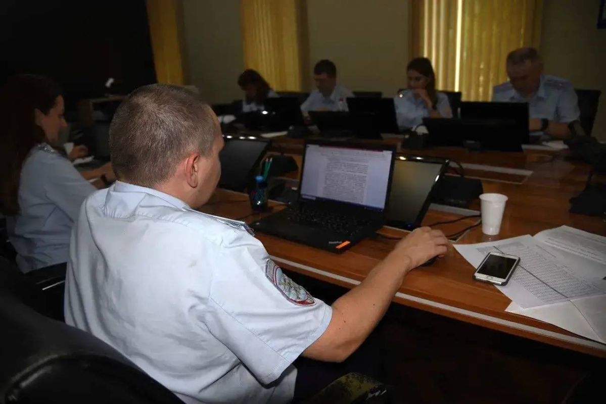 В транспортной полиции Сибири выбрали лучшего сотрудника штаба В транспортной полиции Сибири выбрали лучшего сотрудника штаба