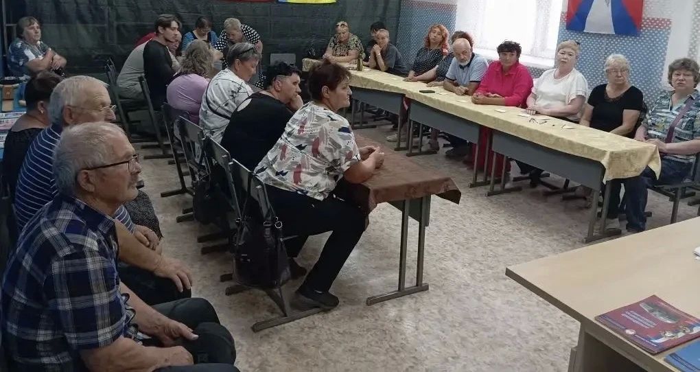 В Новосибирской области полицейские провели встречу с семьями военнослужащих по профилактике IT-преступлений