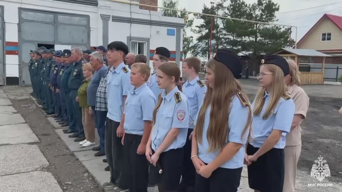 Идея создания мемориала, посвященного ветеранам пожарной охраны, принадлежит начальнику ПСЧ №76 Николаю Лаврику