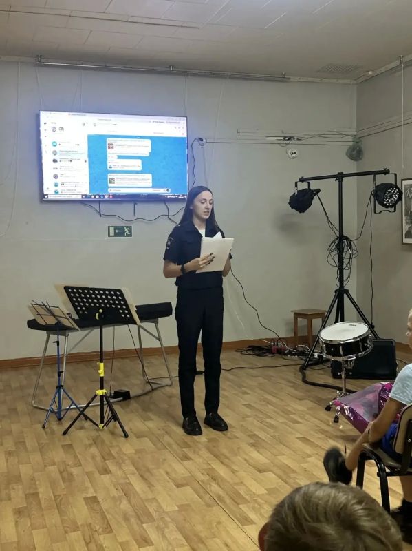 Госавтоинспекция Сузунского района провела познавательный урок безопасности для детей летнего лагеря Госавтоинспекция Сузунского района провела познавательный урок безопасности для детей летнего лагеря