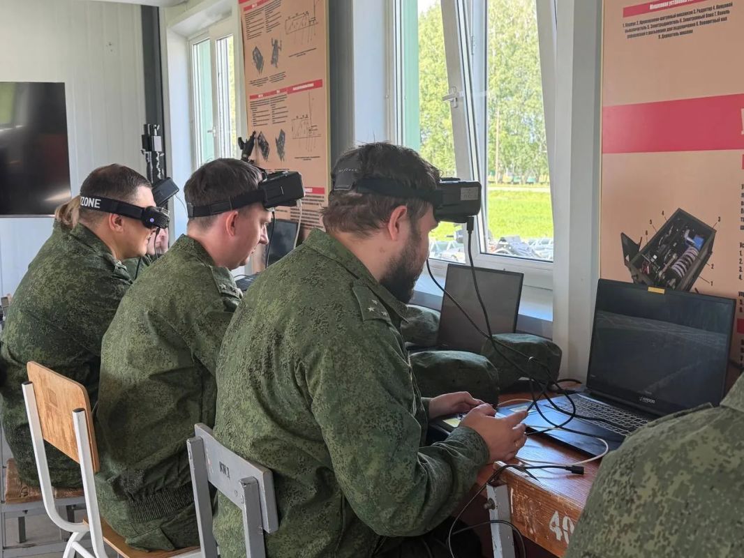 Сотрудники Восточного МСУТ СК России отработали навыки тактической подготовки на полигоне в Новосибирске Сотрудники Восточного МСУТ СК России отработали навыки тактической подготовки на полигоне в Новосибирске