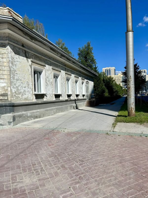 Ремонт входной группы парка «Центральный» близится к завершению Ремонт входной группы парка «Центральный» близится к завершению