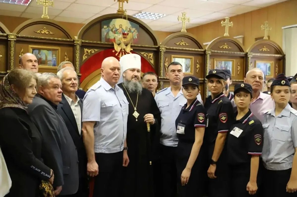 В Новосибирске в честь 105летия Главного управления МВД России по Новосибирской области в домовом храме Главного управления — храме во имя благоверного князя Дмитрия Донского — прошла Божественная литургия В Новосибирске в честь 105летия Главного управления МВД России по Новосибирской области в домовом храме Главного управления — храме во имя благоверного князя Дмитрия Донского — прошла Божественная литургия