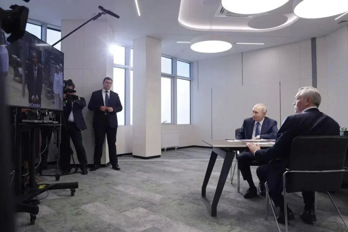 Президент Владимир Путин дал официальный старт работе производства по переработке молока в Новосибирской области Президент Владимир Путин дал официальный старт работе производства по переработке молока в Новосибирской области