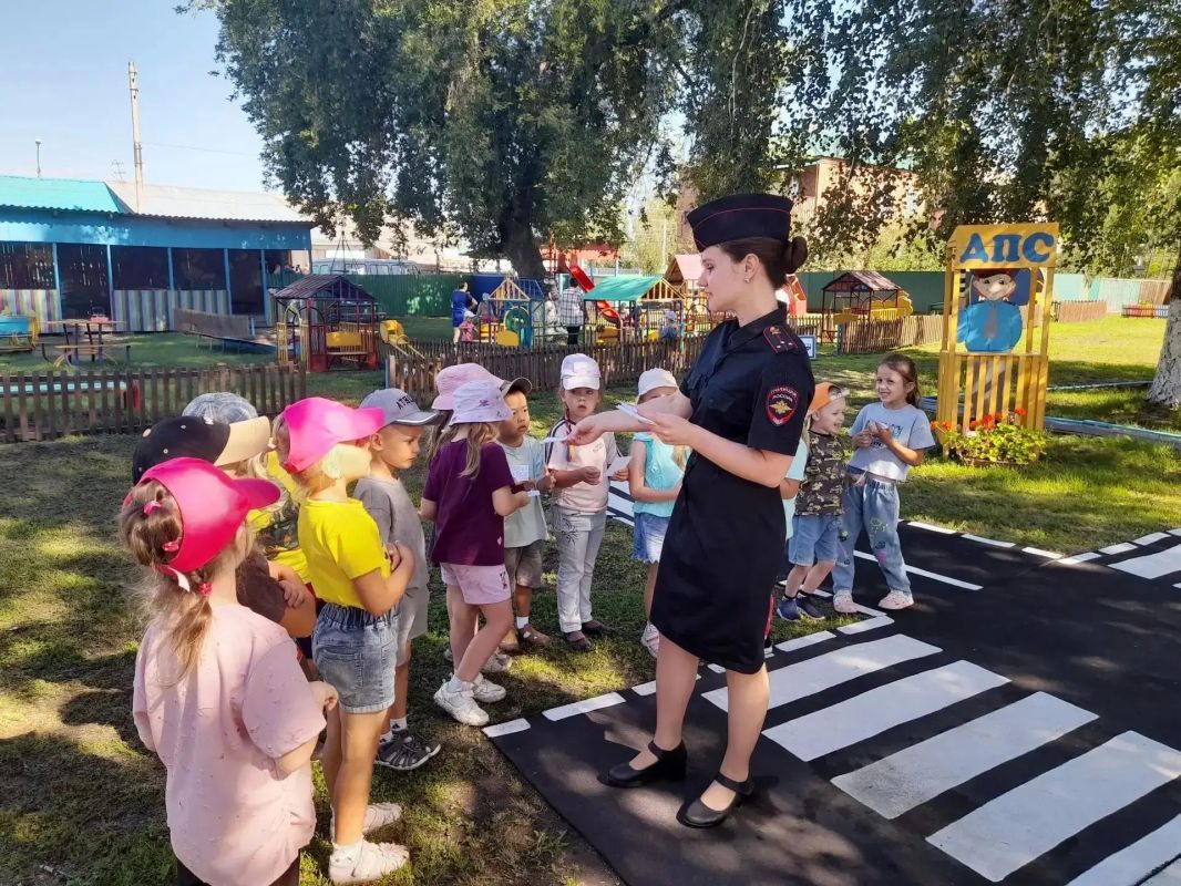 Госавтоинспекция Болотнинского района провела профилактическое мероприятие для воспитанников детских садов Госавтоинспекция Болотнинского района провела профилактическое мероприятие для воспитанников детских садов