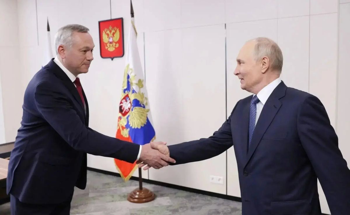 Президент Владимир Путин в ходе поездки в Новосибирскую область заслушал доклад Губернатора Андрея Травникова о социально-экономической ситуации в регионе
